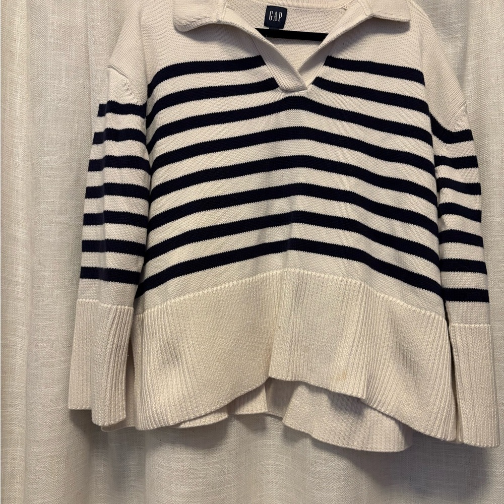 GAP Off-White Knit Pullover